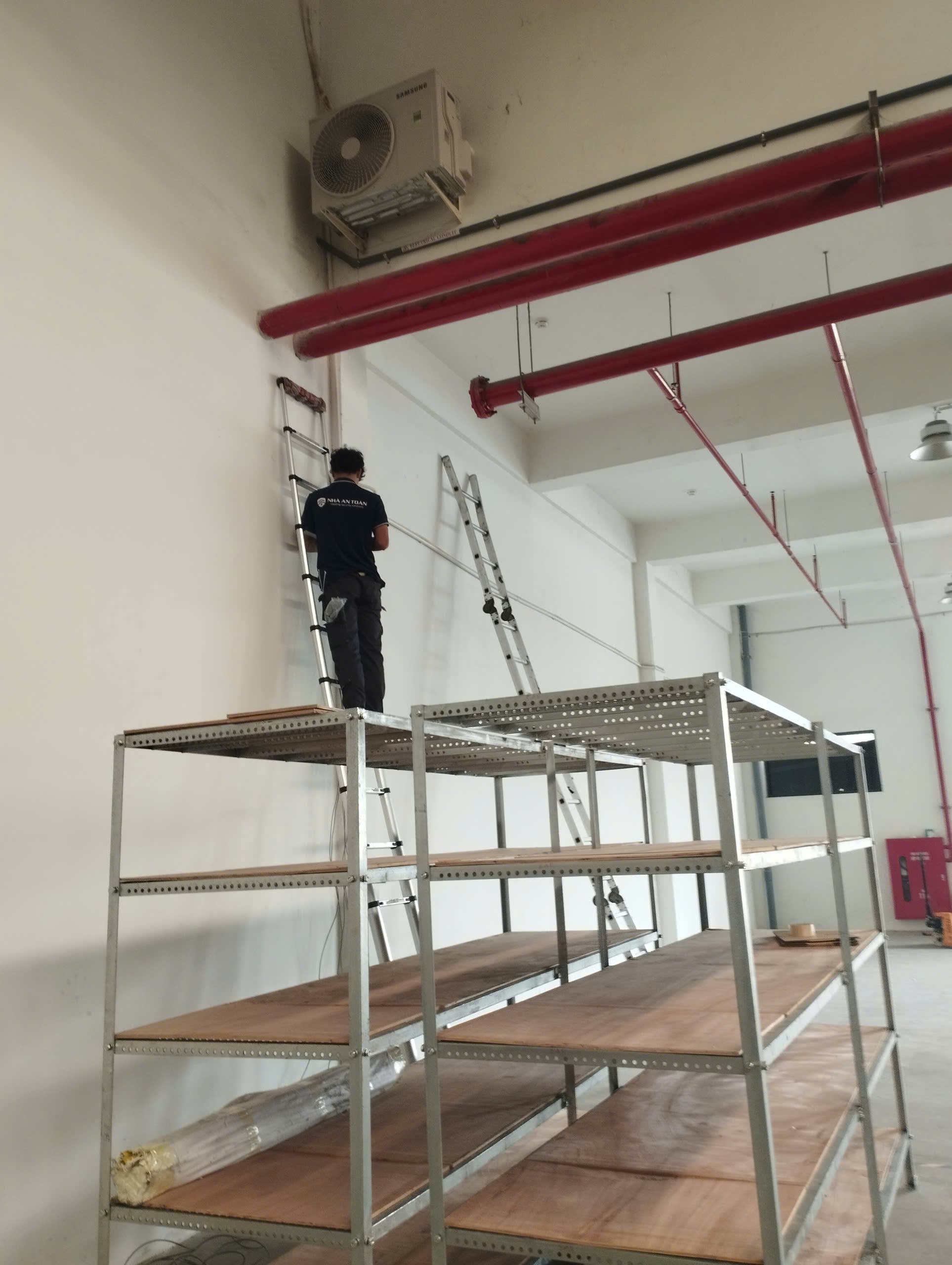 Thợ thi công chuyên nghiệp